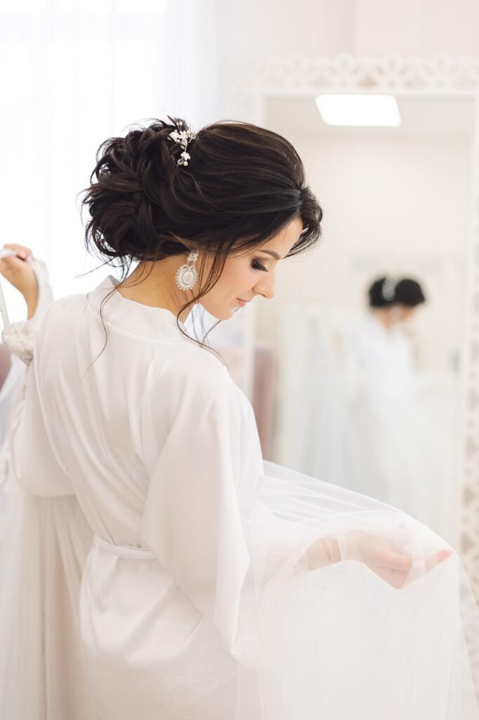 preparations for the wedding, bride, wedding, the ceremony, bridal, wedding hairstyles, elegant, dress, woman, bride, bridal, bridal, bridal, bridal, bridal, wedding hairstyles, dress